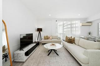 Modern City Escape Stylish 2BR Apartment - 0