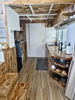 Samui Tiny House villa Glamping, Seaview Sleeps 8 - 8