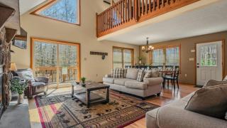 Hickory Haven by AvantStay Hot Tub Game Room Theater Deck - 0