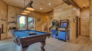 Birch Lodge by AvantStay Indoor Pool Theater Game Room Stunning Views - 5