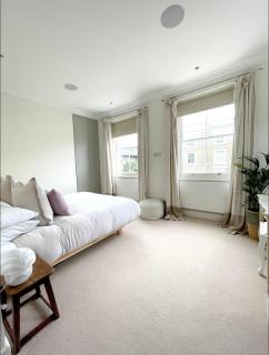 Luxury Chelsea Stay with Private Roof Terrace & 360 Views or London - 2