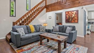 The Tranquil Trails by AvantStay Lake Access Deck Fireplace - 1