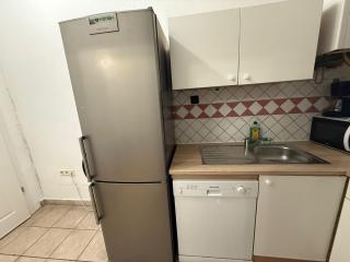 Spacious 3BR Apt Very Central in Vienna - 3