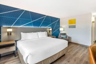 Comfort Inn & Suites Arlington Heights - Buffalo Grove - 1