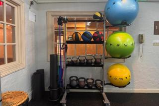 Chateau Hotel and Conference Center - 3