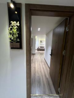 Lake Plaza Hotel - 9