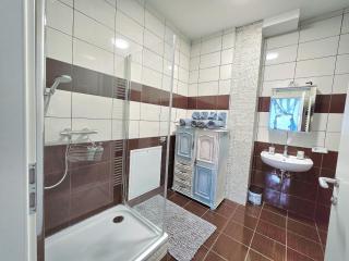 Kunstapartment mit 2 Schlafzimmer Max 4 Personen - 6