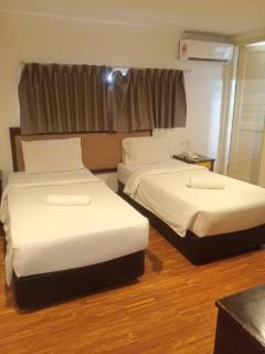 Watermelon Hotel - 9