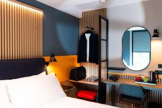 Village Hotel Reading - 4