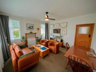The Signal - Stylish Deco Apt with Deck and Marina View - 0
