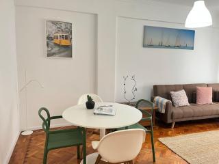 92 Campolide Apartment by Trip2Portugal - 0