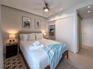 Beautiful brand new Beach Condo w Picuzzi - 3