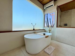 Luxury Berawa Private 3BR Villa With Butler - 3