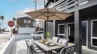 Sandy by AvantStay Oceanview Steps to Beach Patio w Fire Pit Dining Area - 9