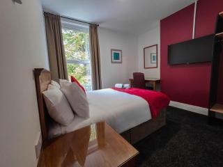 Hullywood rooms with shared kitchen facilities - 7