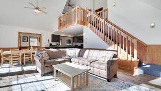 Sycamore Cove by AvantStay Hot Tub Game Rooms - 2