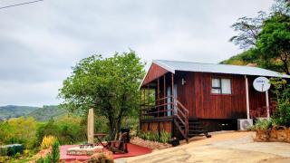 Hill Top Cabin - Self Catering Accommodation - 4
