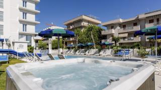 Hotel Cosmopol Cesenatico - 7