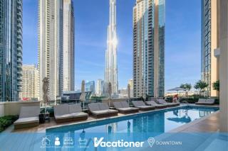 Vacationer Holiday Homes l Vibrant 2 Bedroom l Pool with Burj Khalifa View - 0