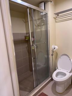 IT Park Studio Unit Avida Riala T4 with pay parking - 4