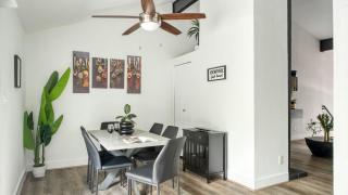 Modern Home w Shared Pool Yard Prime Location Fairlawn Lane B by AvantStay - 3