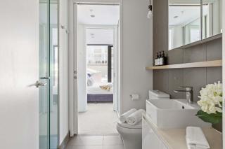 Cozy 2BR Retreat Steps from Melbourne Central - 8