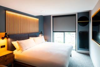 Village Hotel Reading - 1