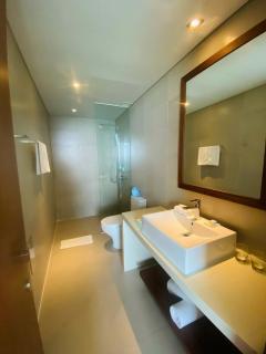 Da Nang Beachfront Apartment Balcony, Infinity Pool By A La Carte - 9