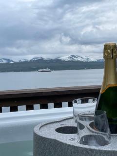 House with Ocean and Mountain Views - 8