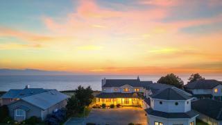 Seacliff Haven Waterfront Luxury Stunning Views Hot Tub Game Room - 0