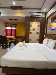 Vaishali Deluxe Comfort - 1