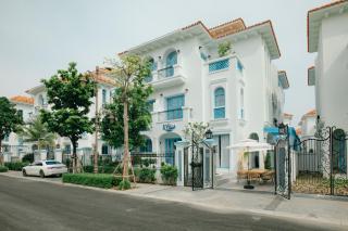 S Villa Ha Long - City Center & Near Beach - 4BR Private Villa with Pool, Jacuzzi, Sauna, Karaoke - 8