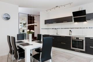 Riverside Apartment with Balcony by Noclegi Renters - Świnoujście - 0