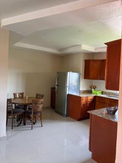 Cozy Retreat in Gated Portmore Country Club - Portmore - 5