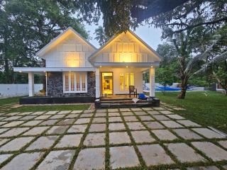 The Outhouse Villa with Pool Alleppey - Alleppey - 0