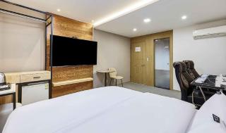 Hotel Pacific - 5