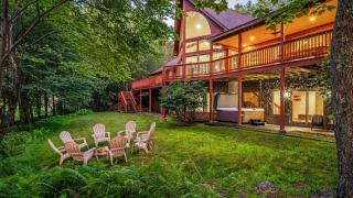 Lake Harmony Chalet w Hot Tub Arcades Near Beaches Ski Trails Everpine Lodge by AvantStay - 0