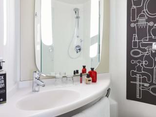 ibis Birmingham Airport Terminal Building - NEC - 2