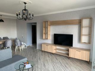 Baku Boulevard Apartment - 8