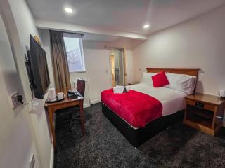 Hullywood rooms with shared kitchen facilities - 2