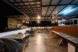 Royal 78 Backpackers - Bar & Restaurant - 6