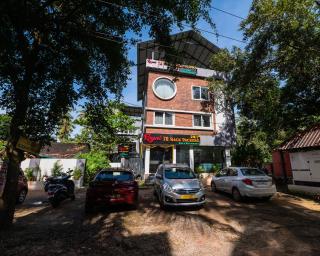 Royal 78 Backpackers - Bar & Restaurant - 1