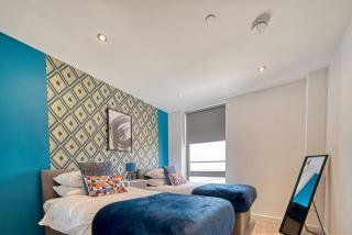 Relax in Style at our Cosy & Modern 2-Bed Flat - 1