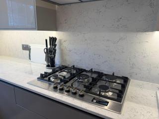 Refined Cottage Living Near Ascot & Windsor - 6