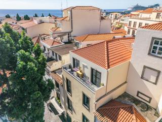 Tanoeiros Residence by An Island Apart - 3