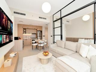 Elegant 2BR Apartment in Socio Tower - Dubai Hills - 0