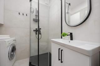 Pastel Apartment Andersa in Warsaw with Air Conditioning by Noclegi Renters - 5