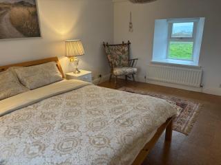 Little Reds Seaview Cottage - 2