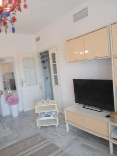 Chic 1 Bedroom Holiday Apartment in Calle Timón - 1