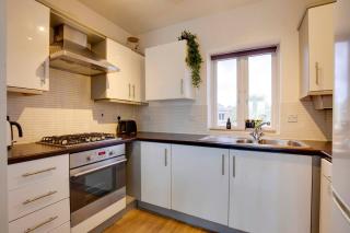 Pass the Keys Stylish and Modern Flat with Free Parking - 8